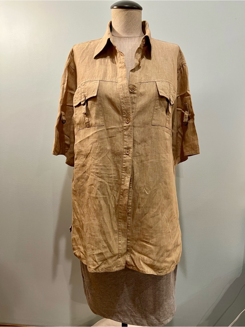 Elena Miro Lightweight Button-Front Utility Shirt in Tan Linen. Size 16